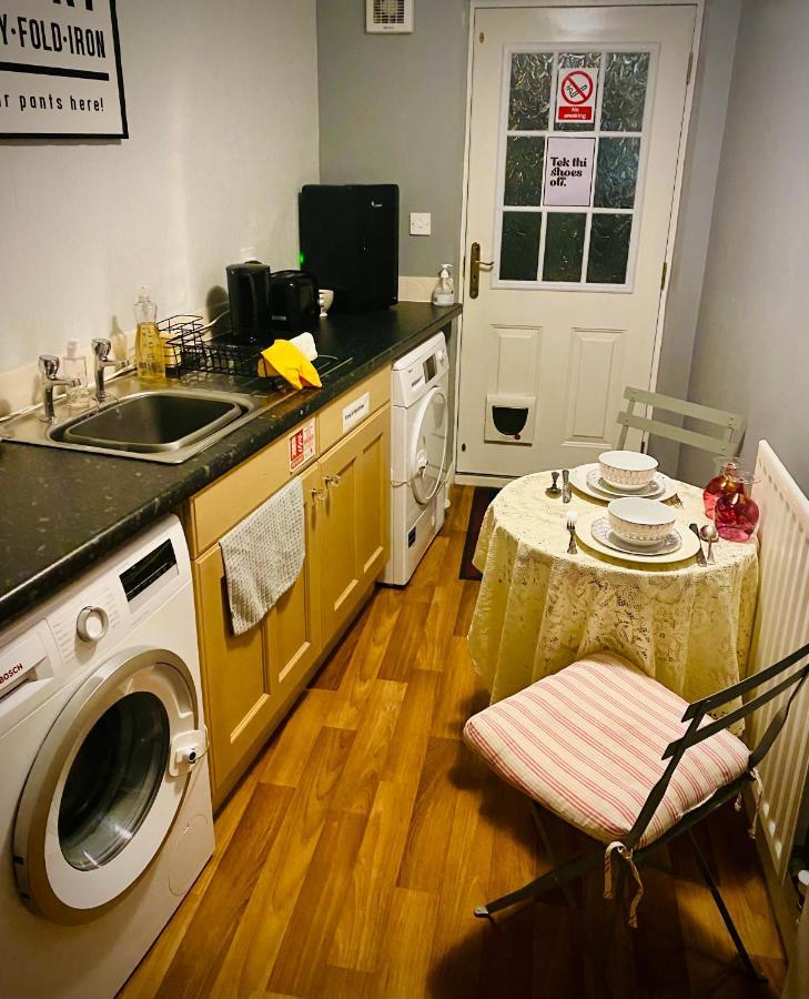 Modern Ground Floor Apartment With Free Parking Very Near Centre Ripon Esterno foto